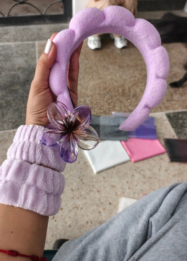 Diadema + pinza hawaiana + muñequeras